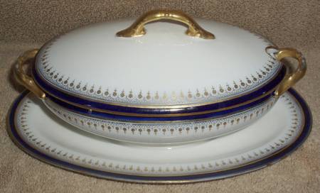 CMT17 Oval Covered Vegetable