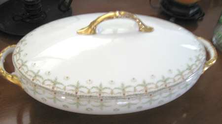 CMT7 Oval Covered Vegetable