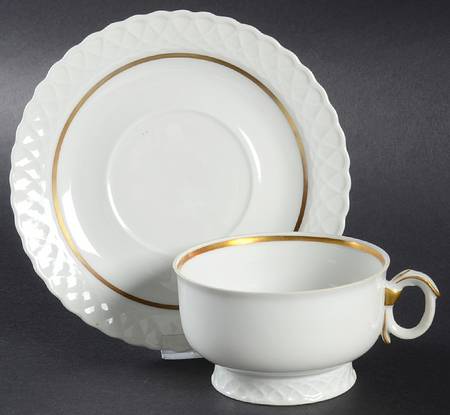 Arcades Footed Cup & Saucer Set