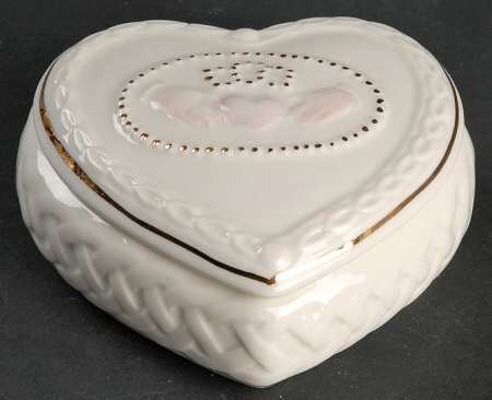 Claddagh Collection Heart Shape Box & Lid