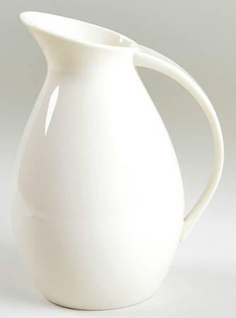 Coupe Off White 24 Oz Pitcher