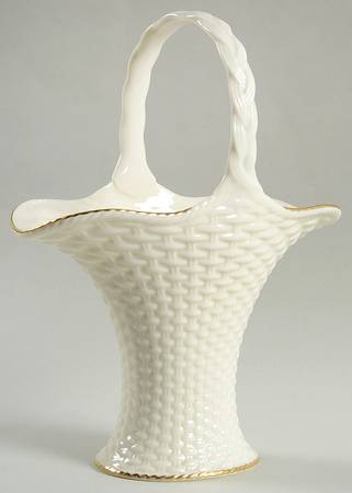 Giftware 10" Handled Basket