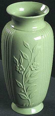 Giftware 9" Vase