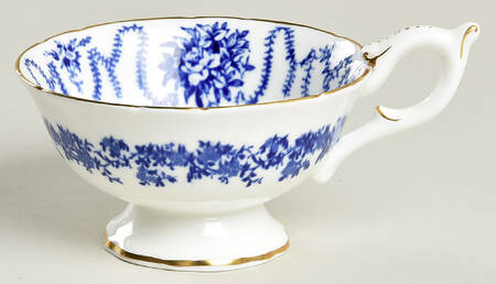 4066 Footed Cup