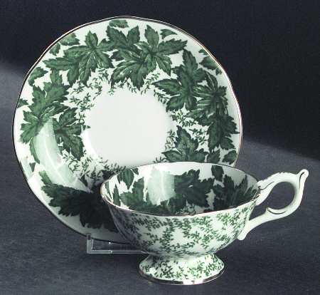 9473 Footed Cup & Saucer Set