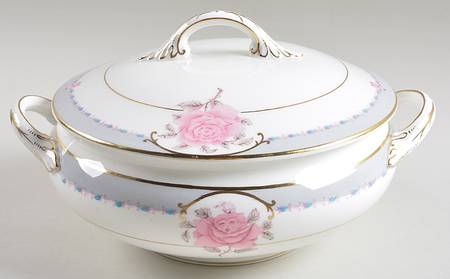 Aristocrat Round Covered Vegetable