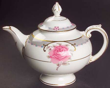 Aristocrat Teapot & Lid