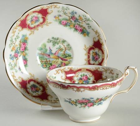 Broadway Marooon (Scalloped) Footed Cup & Saucer Set