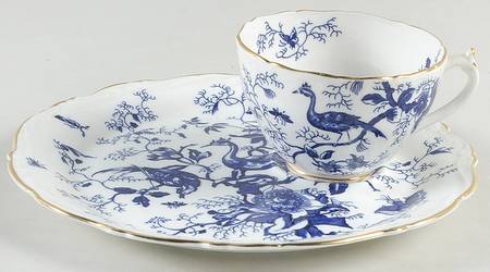 Cairo Blue On White (Raised Edge, Gold) Snack Plate & Cup Set