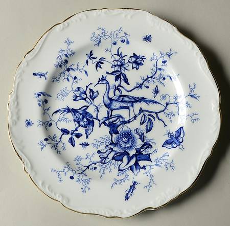 Cairo Blue On White (Raised Edge, Gold) Luncheon Plate