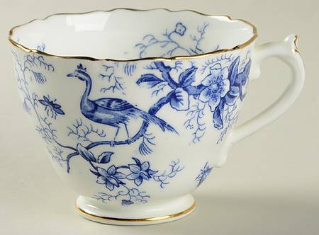 Cairo Blue On White (Raised Edge, Gold) Footed Cup