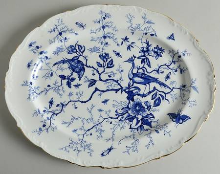 Cairo Blue On White (Raised Edge, Gold) 14" Oval Serving Platter