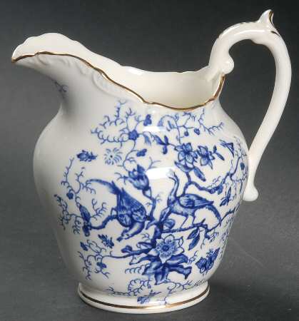 Cairo Blue On White (Raised Edge, Gold) Creamer