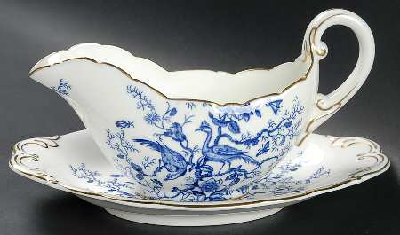 Cairo Blue On White (Raised Edge, Gold) Gravy Boat & Underplate