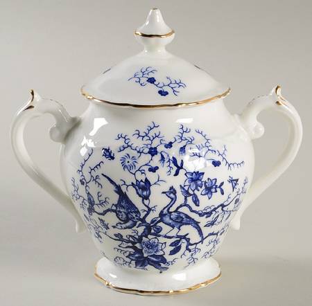 Cairo Blue On White (Raised Edge, Gold) Sugar Bowl & Lid