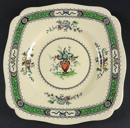 E104 Square Luncheon Plate