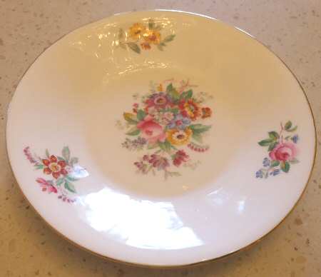 Fragrance (9504, Not Raised, Smooth) Saucer