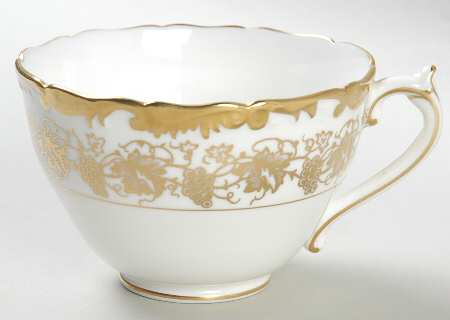 Hazelton White Footed Cup