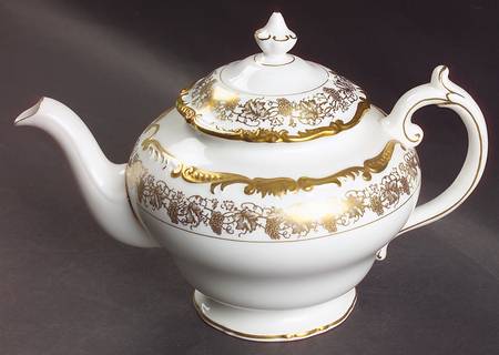 Hazelton White Teapot & Lid