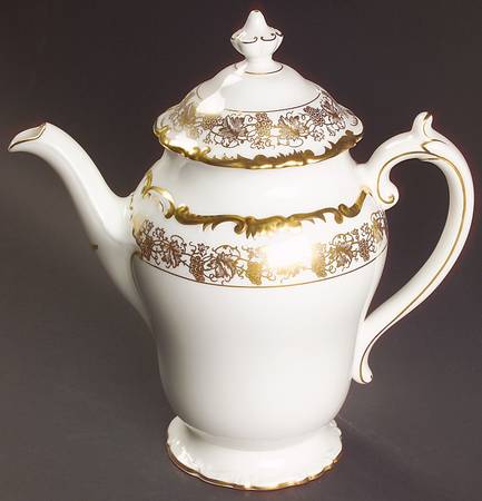 Hazelton White Coffee Pot & Lid