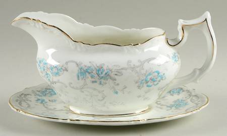 Heirloom Gravy Boat & Underplate