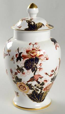 Hong Kong (New Backstamp, Mauve Flowers) Large Portland Vase No Lid