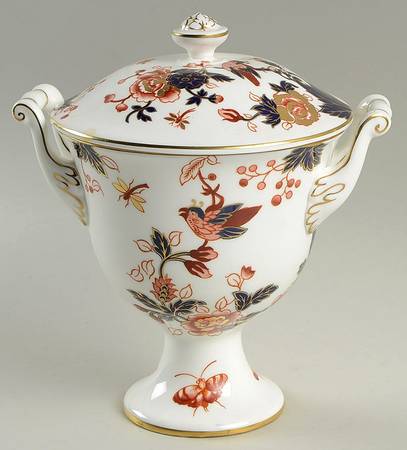 Hong Kong (New Backstamp, Mauve Flowers) 7" Urn with Lid