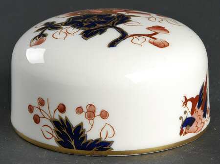 Hong Kong (New Backstamp, Mauve Flowers) Lid for Medium Ginger Jar