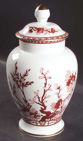 Indian Tree Coral (Scalloped) Large Covered Vase