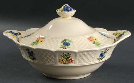 Lady Hamilton Round Covered Vegetable