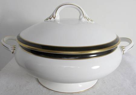Lynton Tureen &  Lid