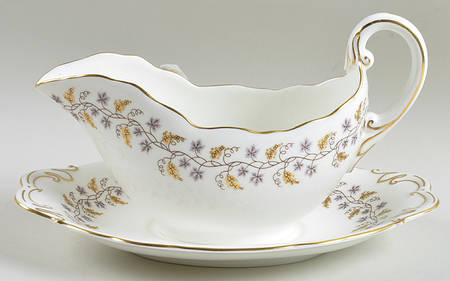 Minerva White (No Raised Edge) Gravy Boat with Attached Underplate