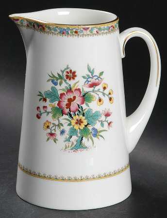 Ming Rose 32 Oz Pitcher