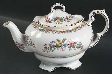 Ming Rose Teapot & Lid