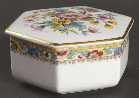Ming Rose Hexagonal Box with Lid