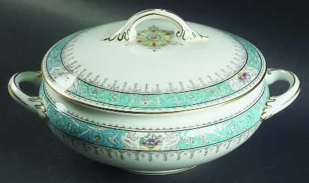Montreal Turquoise Round Covered Vegetable