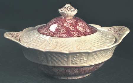Oakhill Pink Round Covered Vegetable