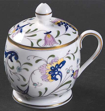 Pageant 2 Pc Pot de Creme w/Lid & Base
