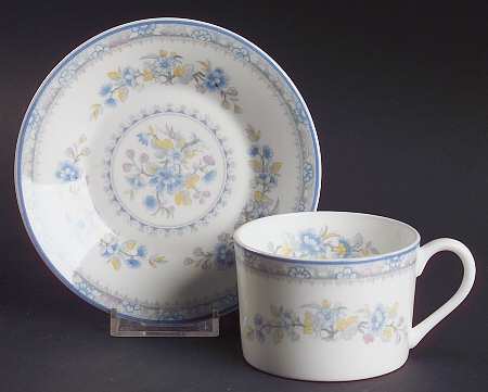 Pearl Flat Cup & Saucer Set