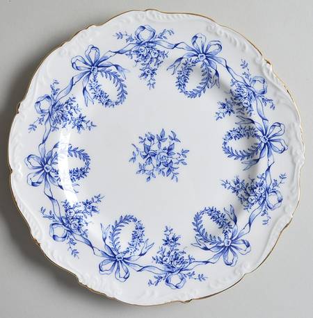 Queensbury Blue (Scalloped) Luncheon Plate