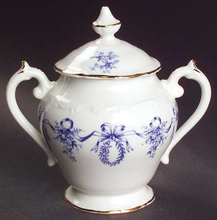 Queensbury Blue (Scalloped) Sugar Bowl & Lid