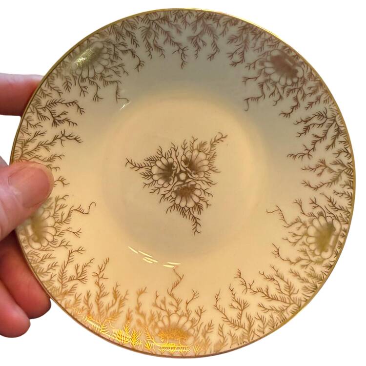 Sargasso (Gold Center Design) Fruit/Dessert (Sauce) Bowl