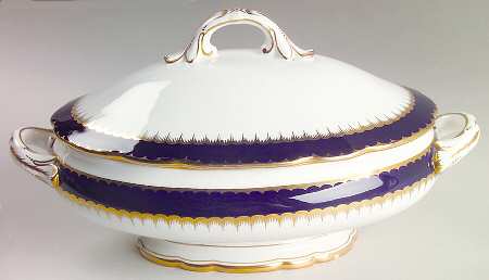 Spearpoint Cobalt Oval Covered Vegetable