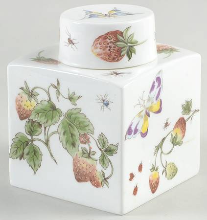 Strawberry (Scalloped) Tea Caddy & Lid
