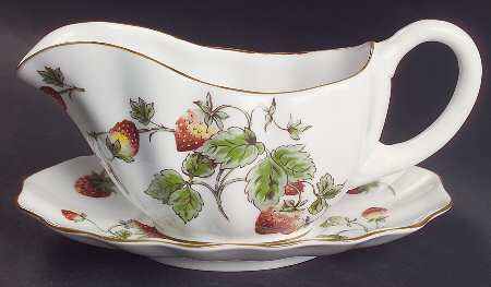 Strawberry (Scalloped) Gravy Boat & Underplate