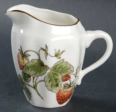 Strawberry (Scalloped) Creamer