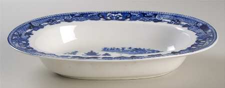 The Willow Blue (Newer, Bone) 9" Oval Vegetable Bowl