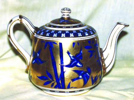 Y62 Teapot & Lid