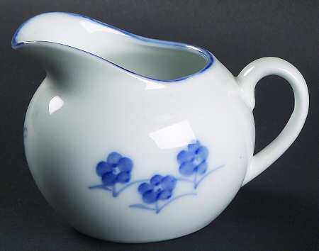 Bouquet Bleu Creamer