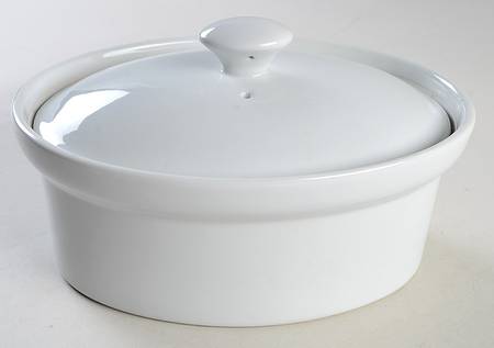 Classic White (Smooth) 1.25 Quart Oval Covered Casserole